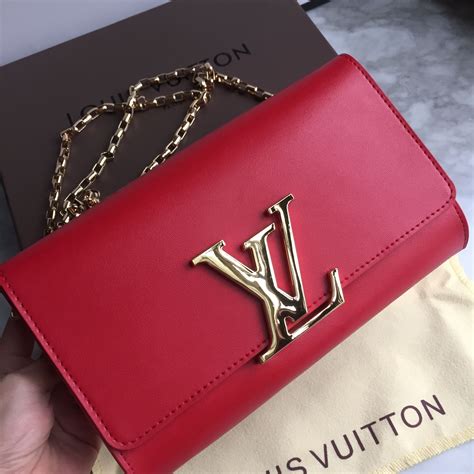 louis vuitton clutch bag with chain